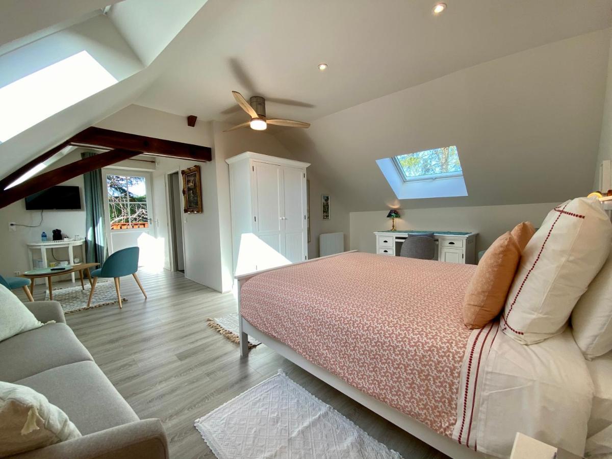 Sans Souci Bed And Breakfast Luxe Heated Pool And Restaurant Luzillé エクステリア 写真