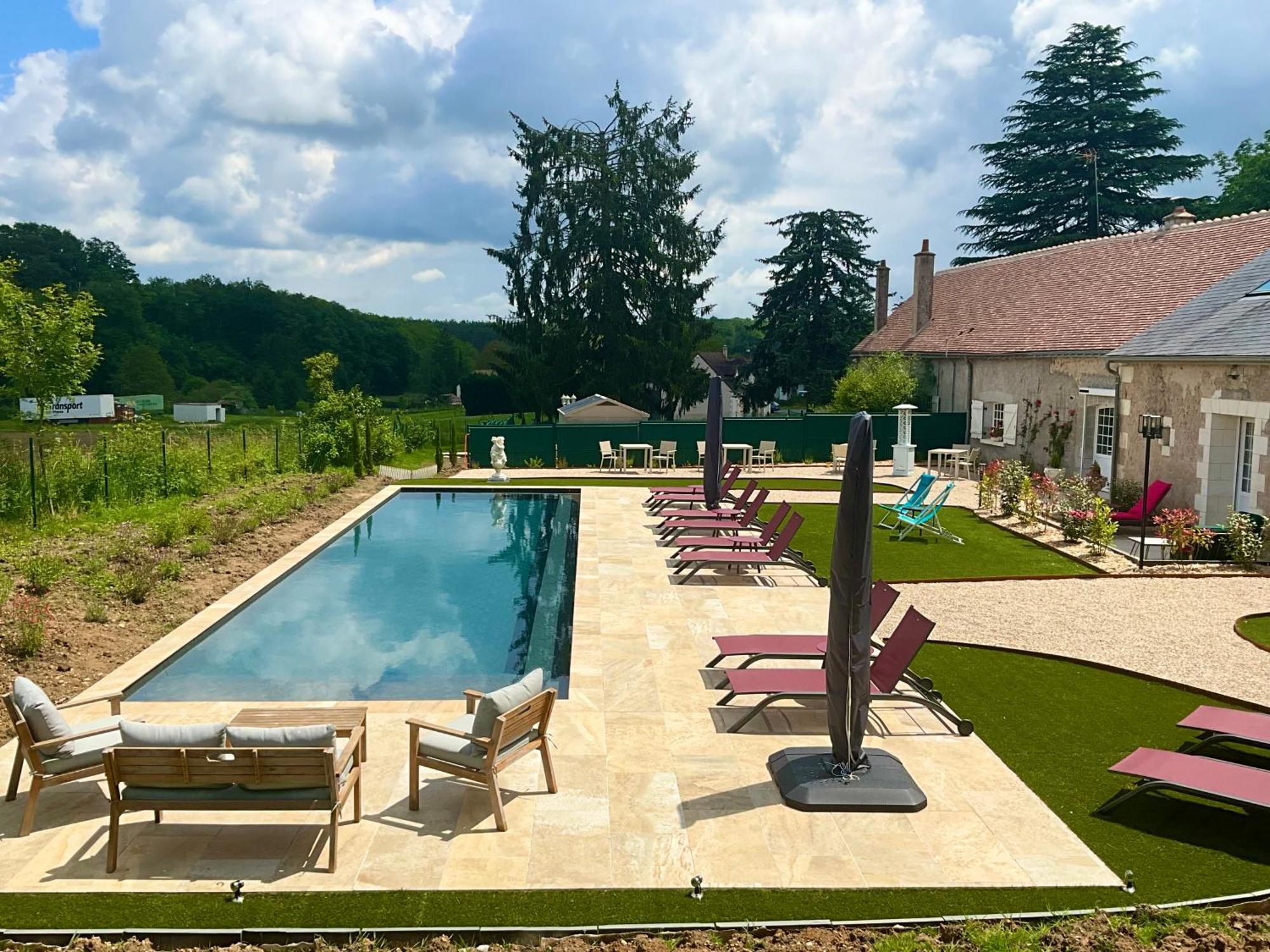 Sans Souci Bed And Breakfast Luxe Heated Pool And Restaurant Luzillé エクステリア 写真