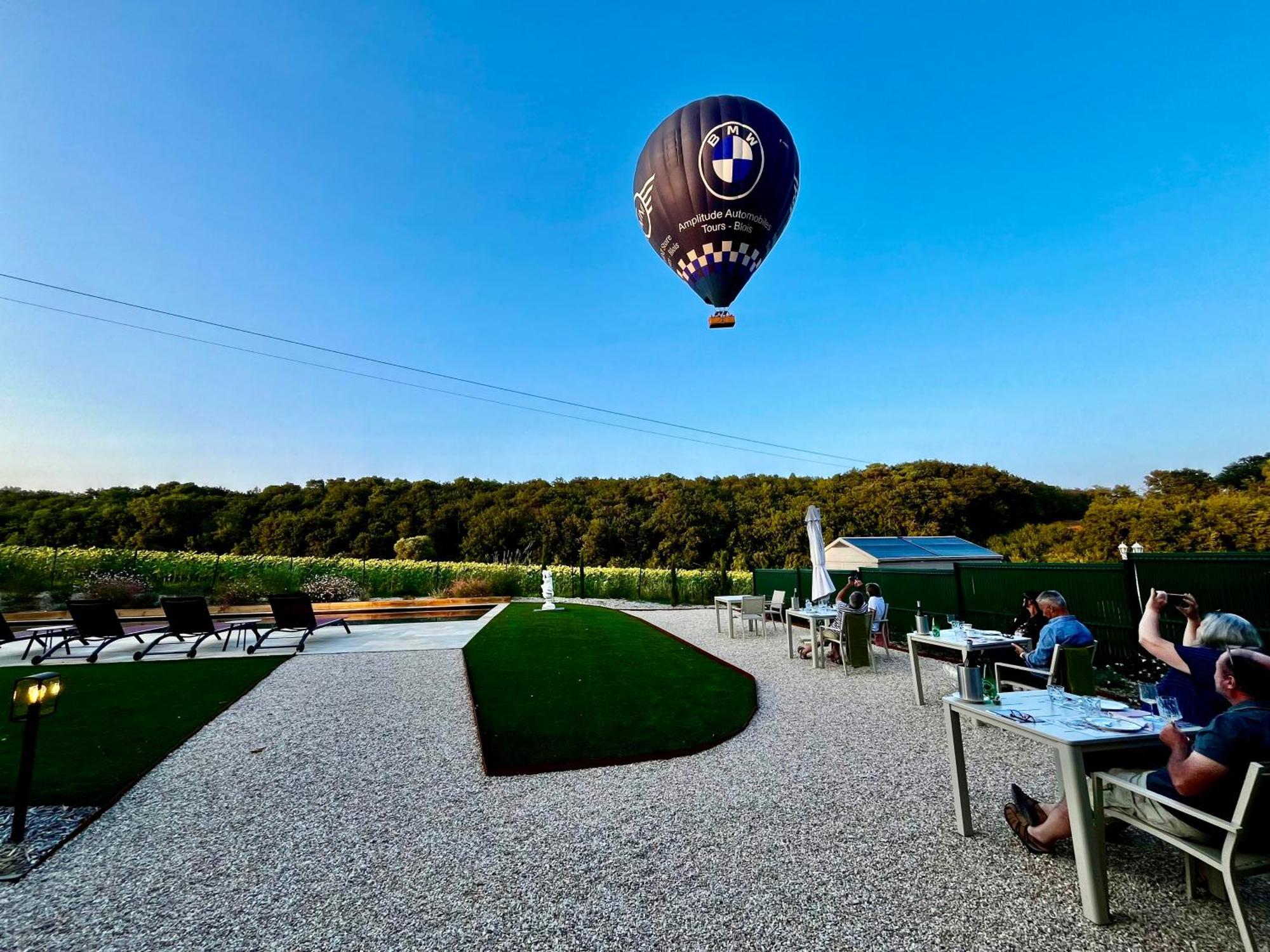 Sans Souci Bed And Breakfast Luxe Heated Pool And Restaurant Luzillé エクステリア 写真